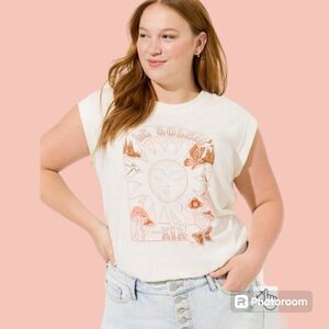 4X 26W Torrid Cream Pink Relaxed Fit Jersey Crew Neck Graphic Tank Sun Tarot Nat